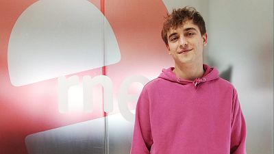 Tarde lo que tarde - Manel Navarro nos muestra su 'Cicatriz' - Escuchar ahora