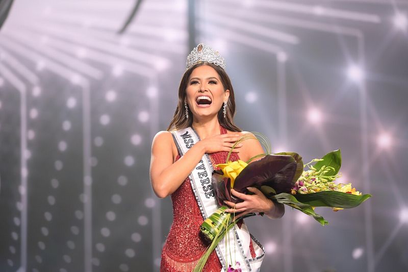 La mexicana Andrea Meza se lleva la corona de Miss Universo en una gala muy 'latina'