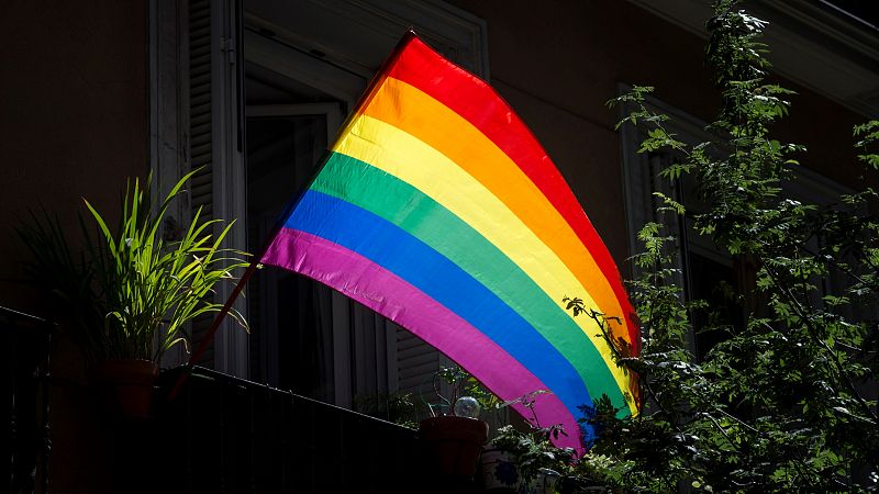 Silencio para sobrevivir: tres de cada diez personas LGTBI no visibilizan su orientación sexual en el trabajo por miedo
