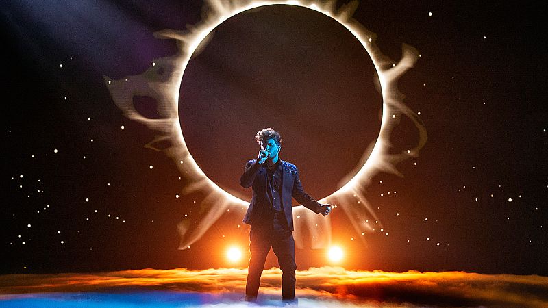 Eurovisión para enamorados (¡o para enamorar!): ¿Qué tema podría ser la banda sonora de una cita?