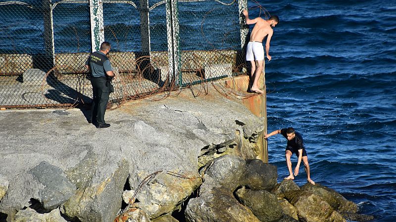 Directo | 18 de mayo: España despliega al Ejército en Ceuta tras la entrada de más de 8.000 migrantes