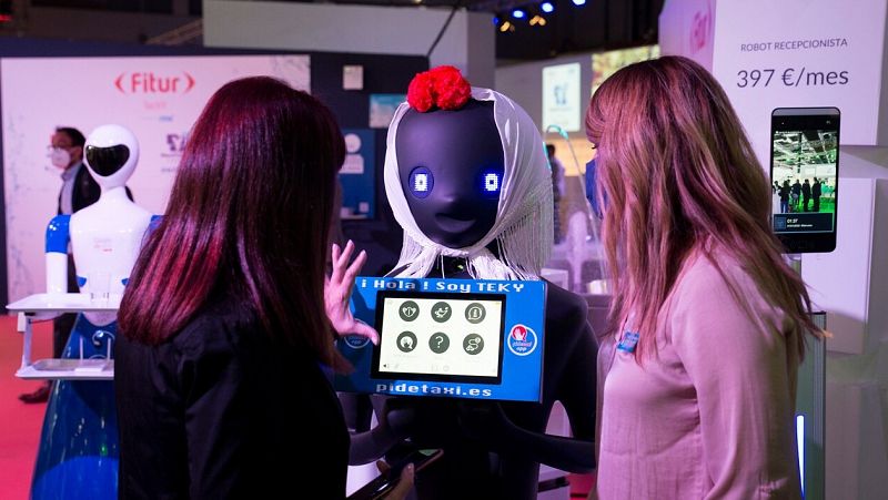 Robots recepcionistas y guías con realidad aumentada: el turismo confía en la tecnología para la recuperación
