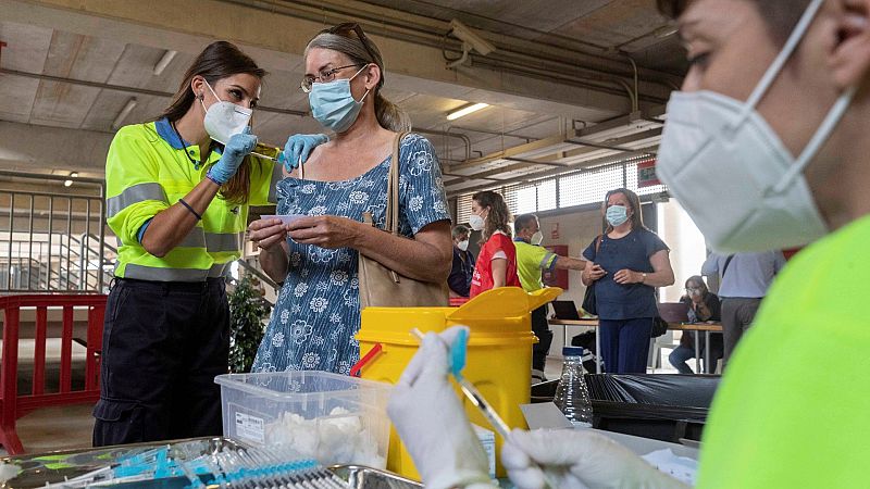 COVID España | 24 de mayo: La incidencia baja hasta los 129 casos tras el fin de semana