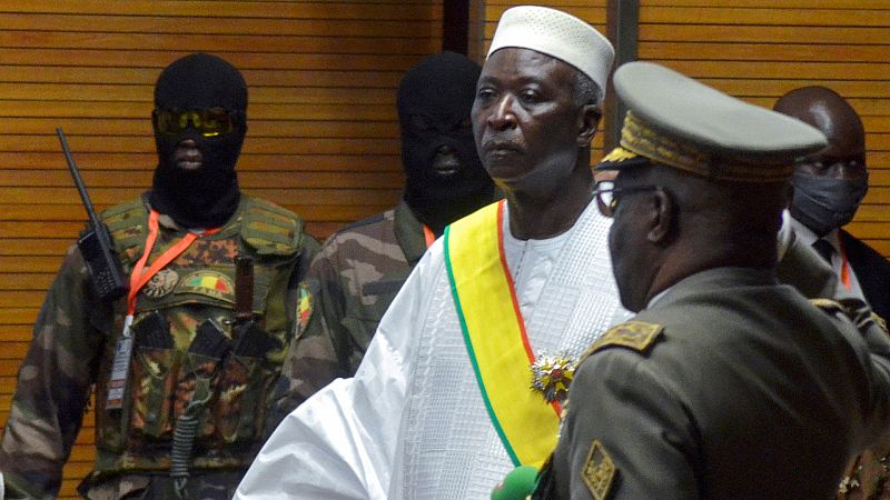 Nuevo golpe de Estado en Mali: militares arrestan al presidente de transición y su primer ministro