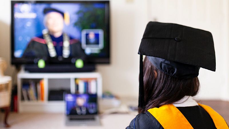 ADE vuelve a erigirse como la carrera con más salidas de España