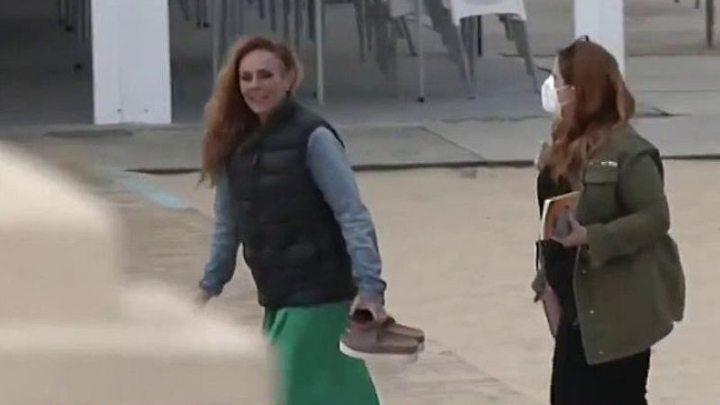 Rocío Carrasco, sorprendida en la playa de Chipiona en el 15º aniversario de la muerte de su madre