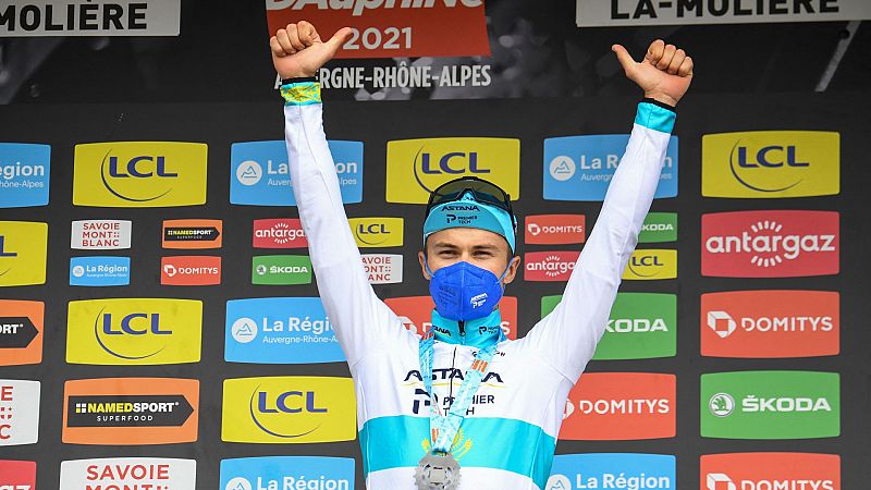 Lutsenko le arrebata el mejor tiempo a Izaguirre y Postlberger salva el maillot amarillo