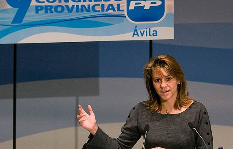 Cospedal: "Es vergonzoso que Zapatero negocie en secreto la financiación autonómica"