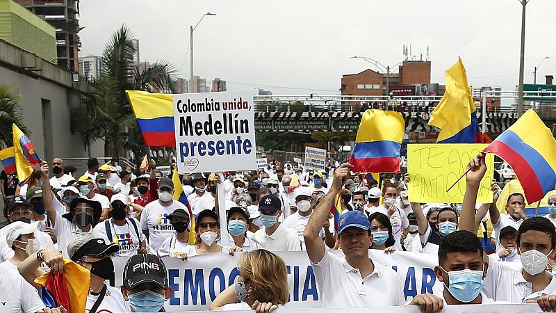 Más de 800 abogados se unen en Colombia para defender gratuitamente a los detenidos de las protestas