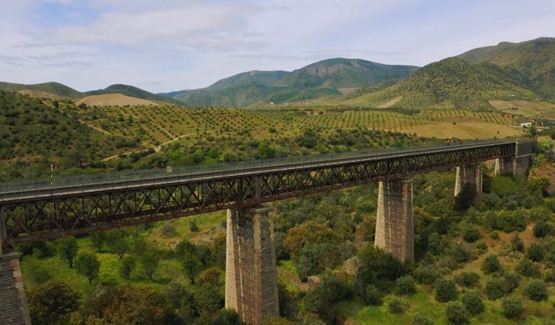 El Camino de Hierro: la antigua vía férrea que vuelve para impulsar el turismo en Los Arribes salmantinos