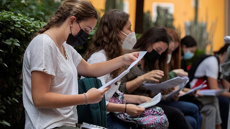 Las universidades estrenan medio centenar de carreras el próximo curso centradas en la tecnología y la innovación