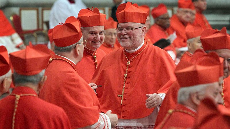 El cardenal alemán Reinhard Marx presenta su renuncia al papa por el escándalo de los abusos sexuales