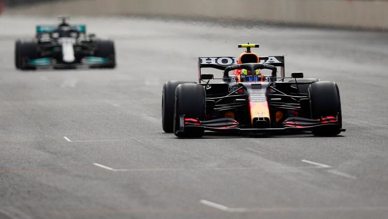 Pérez gana en Bakú por delante de Vettel y Gasly; Alonso, sexto