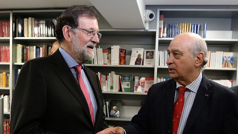 La comisión sobre 'Kitchen' acuerda ampliar los trabajos hasta diciembre y aplazar las comparecencias de Rajoy y Díaz