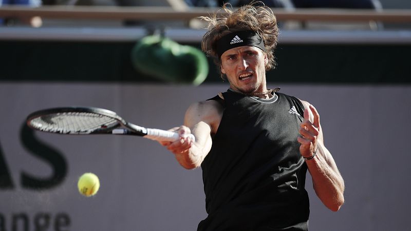 Zverev continúa imparable en París y acaba con el sueño de Davidovich