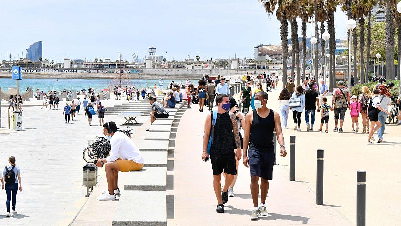 Un 27% de los españoles tiene dudas o no cree que la inmunidad de grupo le devuelva la vida anterior a la pandemia