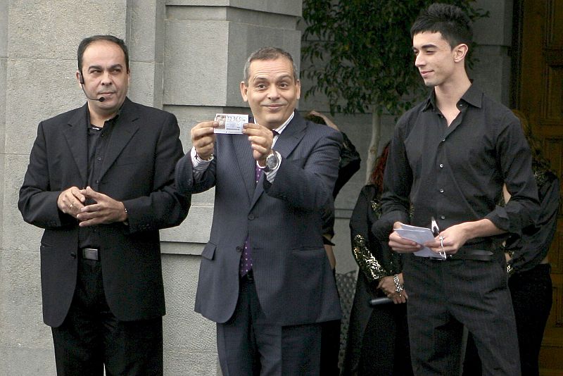 El Mago Xerax 'acertó' con el Gordo, cuyo número colgó en una urna en Tenerife