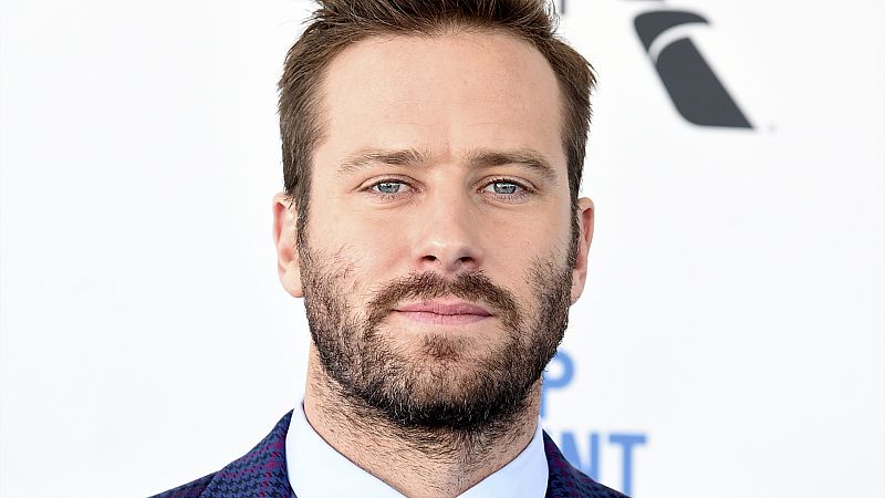 Armie Hammer entra en rehabilitación tras el escándalo por violación y consumo de drogas