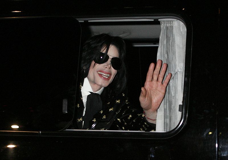 Michael Jackson podría necesitar un trasplante de pulmón al sufrir una rara enfermedad