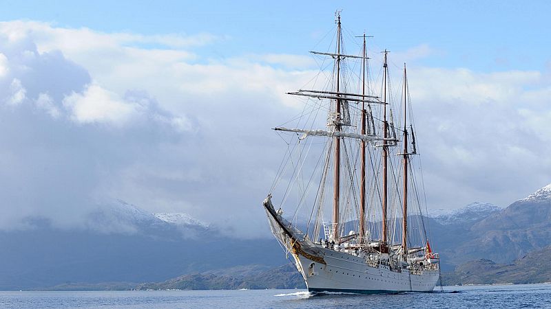 'Por tres razones', de RNE, se sube a bordo del Juan Sebastián de Elcano