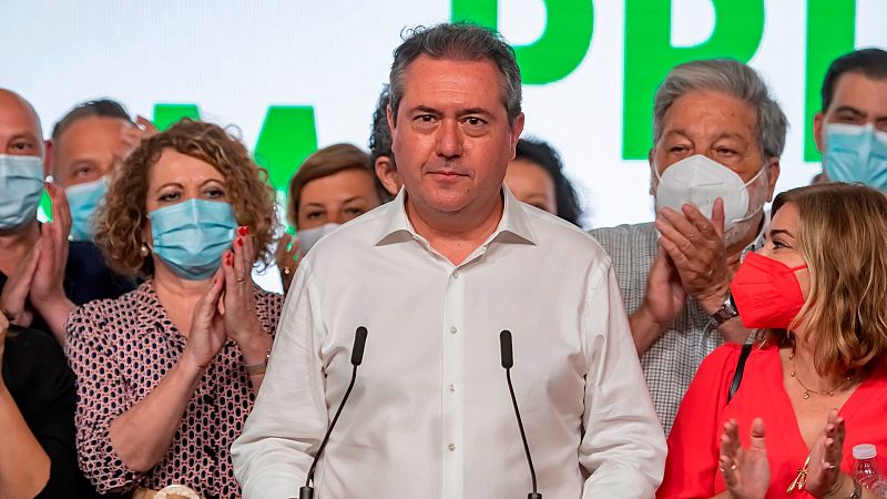 Espadas "entiende" que Díaz debe abandonar la secretaría general y anuncia cambios en el grupo parlamentario andaluz