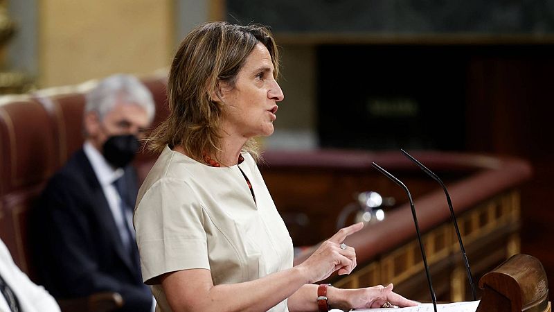 El Gobierno no descarta suspender los impuestos sobre la luz ante la escalada de precios en junio