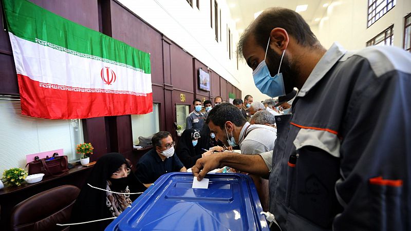 El ultraconservador Ebrahim Raisí parte como claro favorito en las elecciones presidenciales de Irán