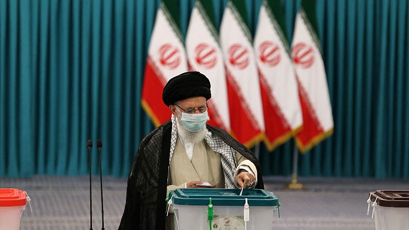 Irán celebra unas presidenciales marcadas por la ausencia de figuras moderadas y con Raisi como claro favorito