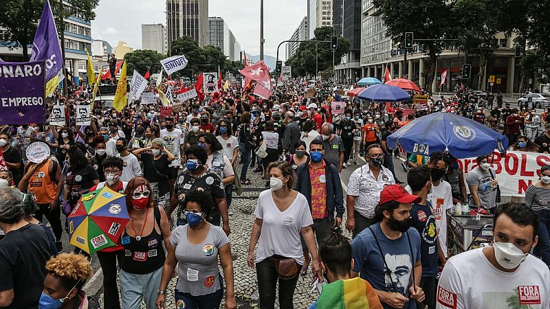 Brasil supera el medio millón de muertos por coronavirus mientras arrecian las protestas contra Bolsonaro