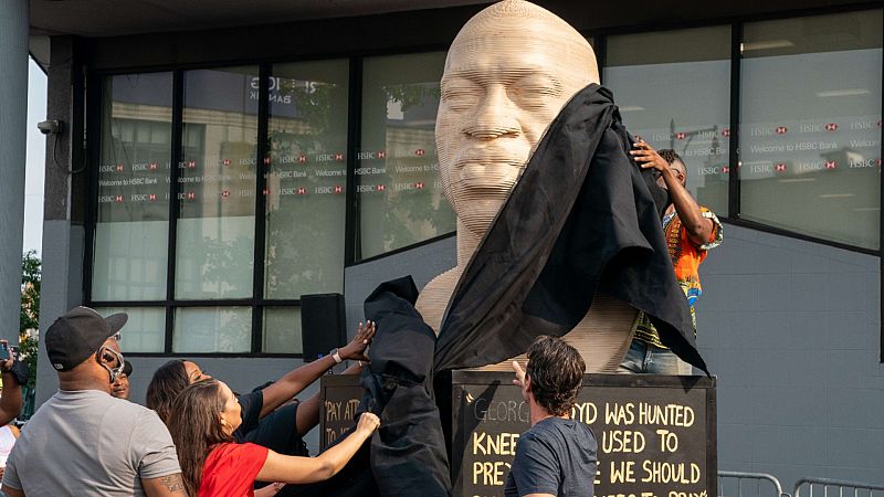 Inauguran un busto de George Floyd en Nueva York con motivo del día que conmemora el fin de la esclavitud