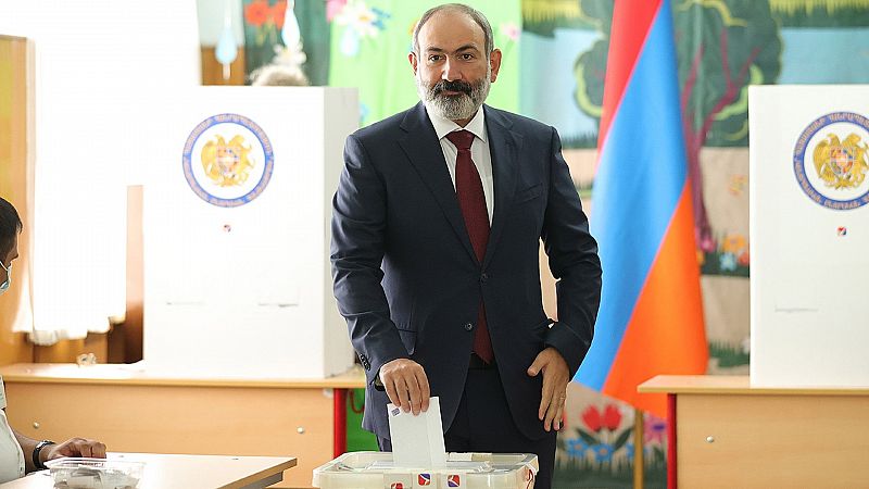 Los armenios respaldan al primer ministro en las elecciones parlamentarias