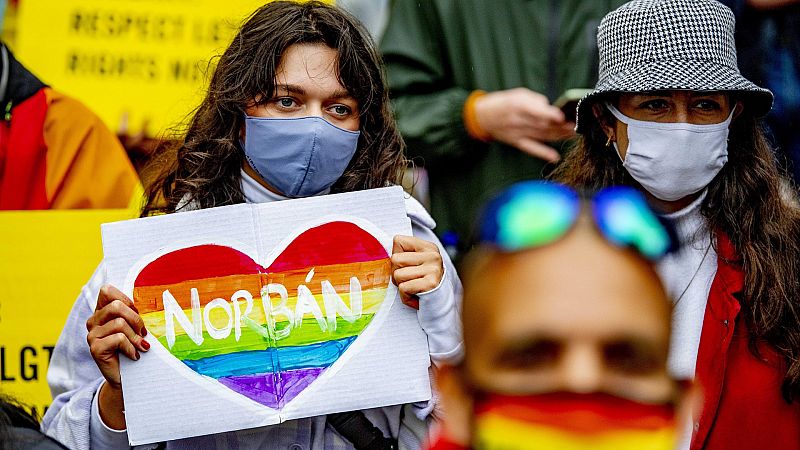 Líderes de 17 países de la UE se comprometen en una carta a defender al colectivo LGTBI tras la polémica ley húngara