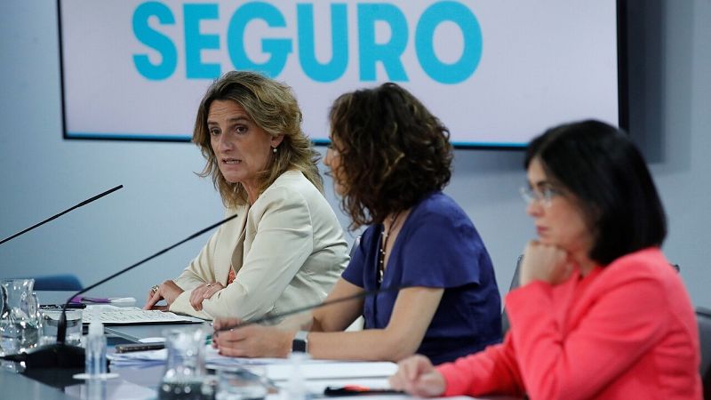 Ribera revisará la tarifa horaria para autónomos y se compromete a reducir el beneficio de las eléctricas en otoño
