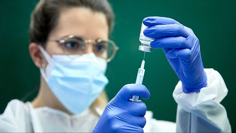Seis meses de vacunación: objetivos, retos y riesgos ahora que el mundo sueña con el fin de la pandemia