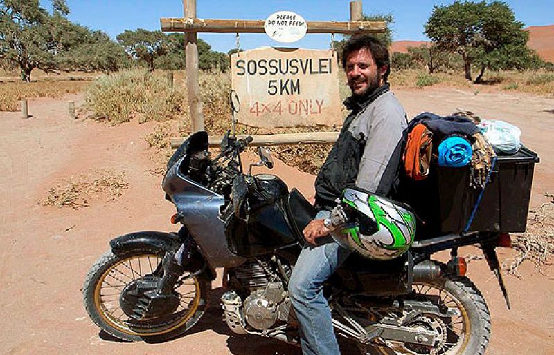 Se cumple un mes del secuestro del fotógrafo español José Cendón en Somalia