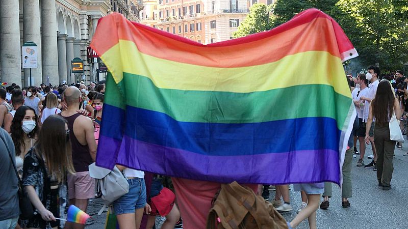 'Memoria homosexual', el primer Orgullo LGTBI en la España más oscura