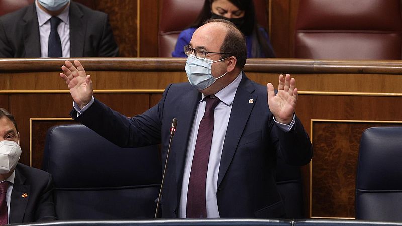 Iceta defiende votar en referéndum un acuerdo sobre el autogobierno de Cataluña y el PP acusa a Sánchez de "mentir"