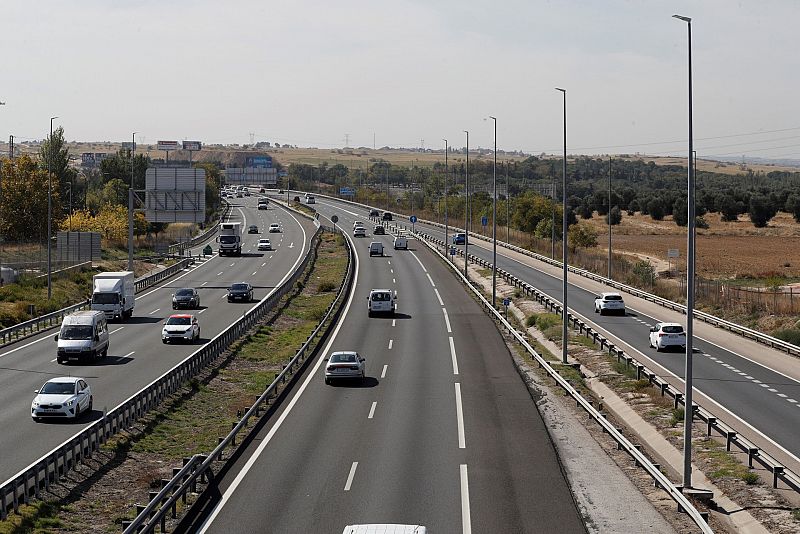 Arranca la primera operación salida de tráfico del verano con retenciones en las salidas de las principales ciudades