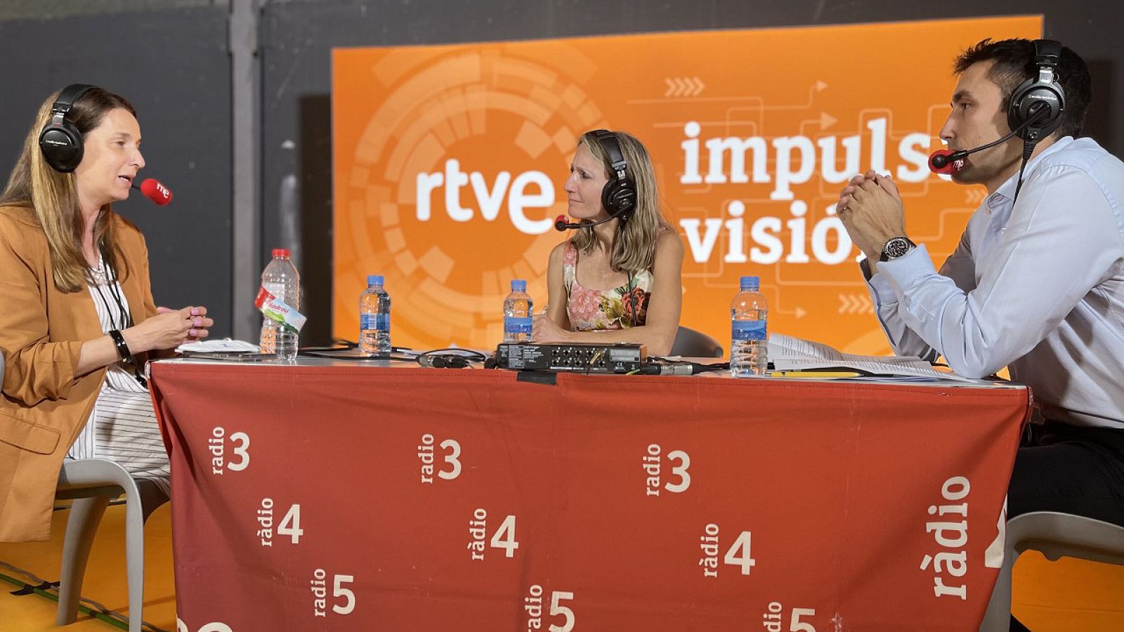 'A golpe de bit' emite tres programas desde el stand de Impulsa Visin de RTVE en el 4YFN