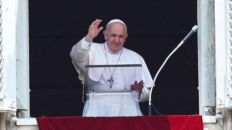 El papa Francisco ingresa en un hospital de Roma para ser operado de un problema de colon