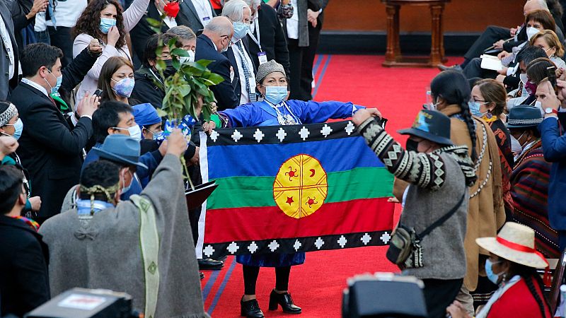 Chile elige a una mujer indígena para liderar la redacción de la nueva Constitución