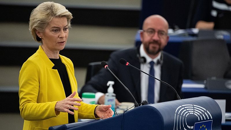 Von der Leyen advierte en la Eurocámara de que tomará medidas si Hungría no "corrige" su ley homófoba