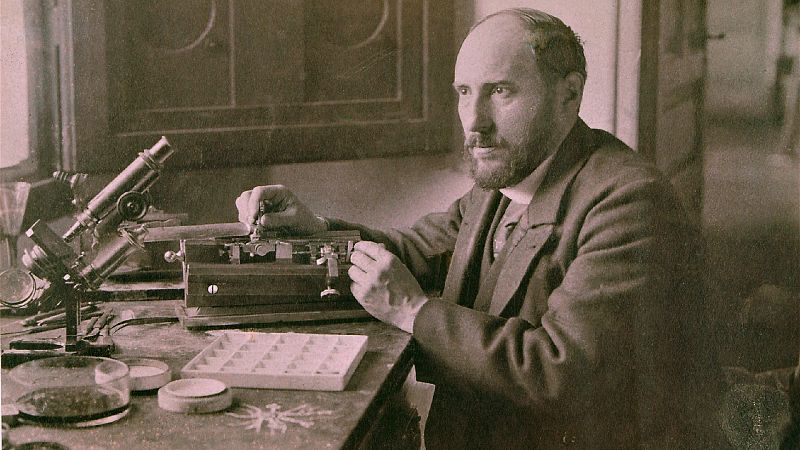 Santiago Ramón y Cajal: el gestor científico y visionario educativo