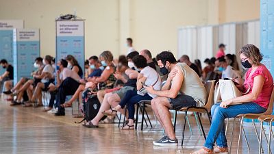 Las mañanas de RNE con Íñigo Alfonso - ¿Será suficiente con vacunar al 70% de la población? - Escuchar ahora