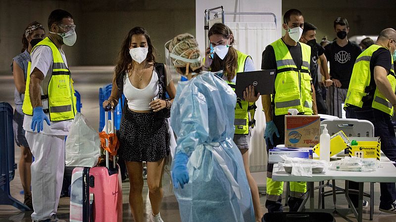 COVID España, hoy | 10 de julio: Cataluña y Valencia adelantan el cierre del ocio nocturno y multan el botellón