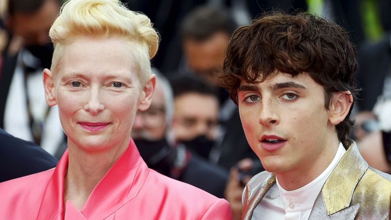 Timothée Chalamet y Tilda Swinton, los dos 'reyes glam' de la alfombra roja de Cannes