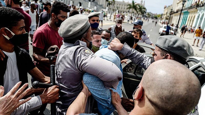 Muere un manifestante en las protestas contra el Gobierno en Cuba