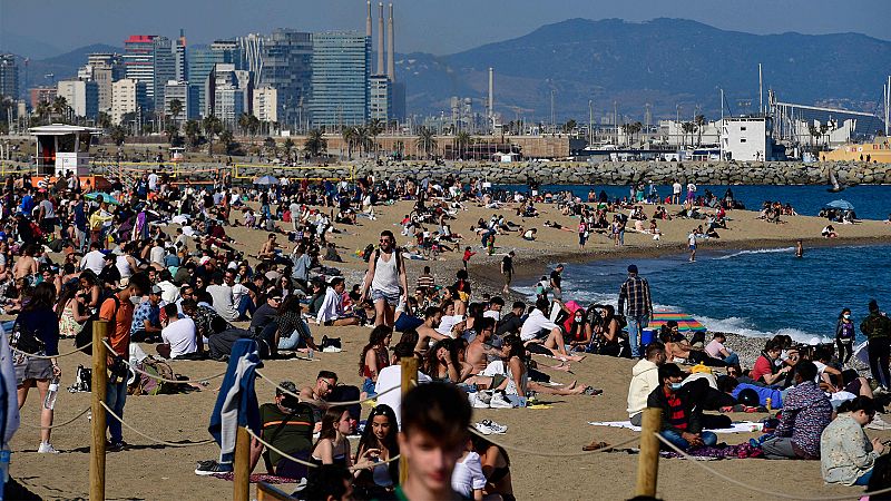 La Justicia avala el toque de queda en varios municipios de Cataluña y Cantabria y rechaza el de Extremadura