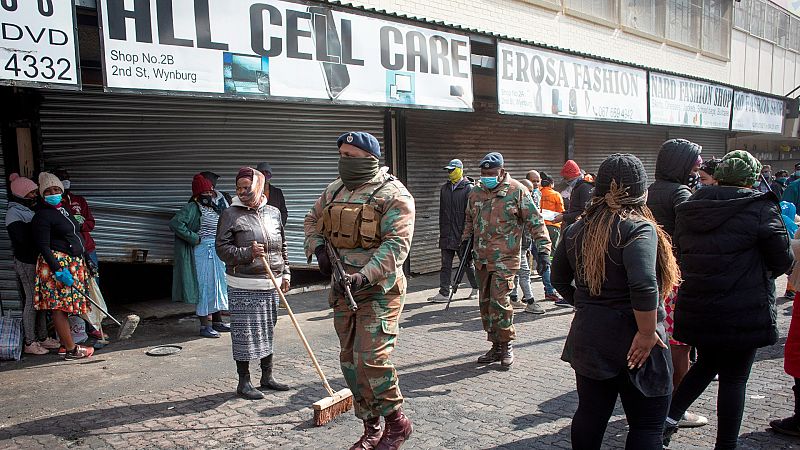 Sudáfrica "vuelve a la normalidad" después de unos disturbios que dejan al menos 212 muertos