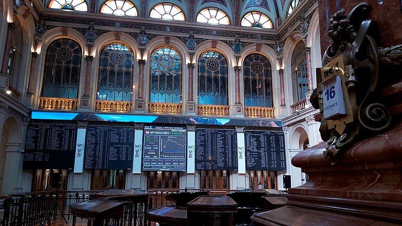 El IBEX 35 cierra su segunda peor semana del año con una caída del 3,08%